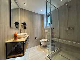 Downtown Suites