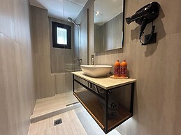 Downtown Suites