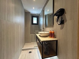 Downtown Suites