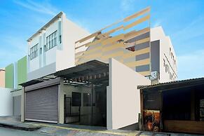 Collection O 94637 Teratai Residence