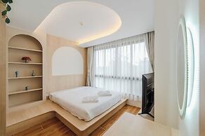 1BR with Infinity Pool Gym Rooftop C190