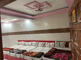 Sunrise Hotel & Restaurant
