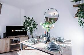 4 Eversley Park