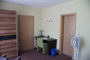 Atrium Garni