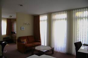 Atrium Garni