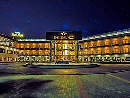 HOTEL MECHI CROWN