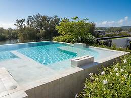 Laguna SkyPark new brand apartments