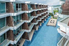 Sunset Bay Escape Pool C198