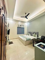 Sahani Hotel