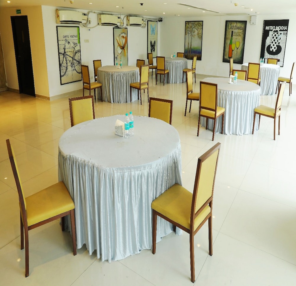Hotel Banyan Palace