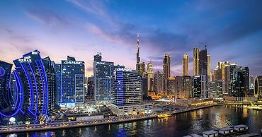 LUX The Modern Binghatti Canal Suite 3