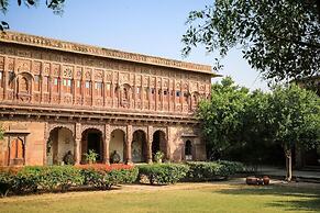 Chandelao Garh Hotel