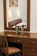 Konstantinos Hotel & Apartments I
