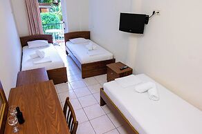 Konstantinos Hotel & Apartments I
