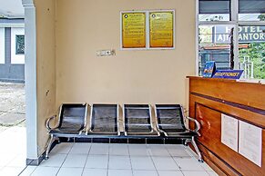 OYO 92287 Hotel Aji Mantoro