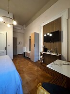 Bed & Chic art rooms