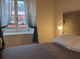 Bed & Chic art rooms