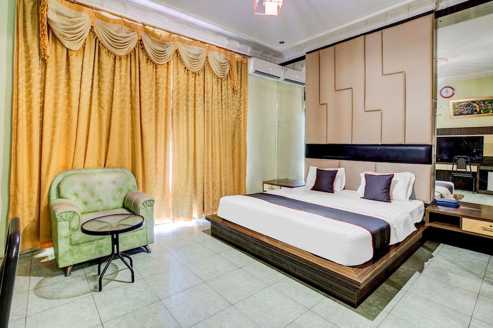 Dancenter S Hotel