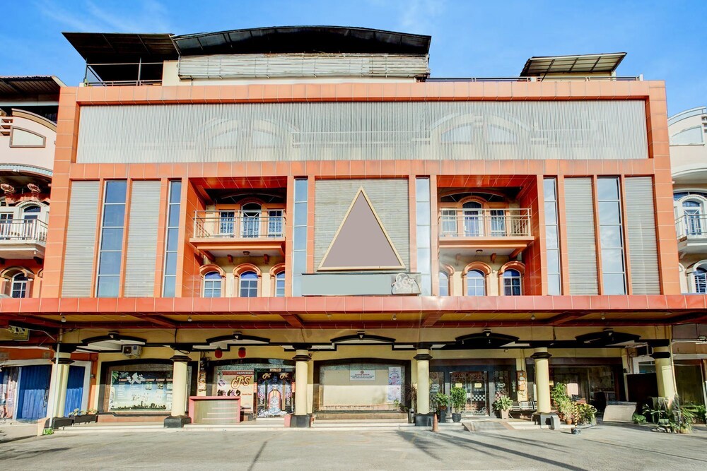 Dancenter S Hotel
