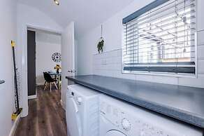 127 Minshull New Road