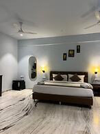 Misty Blues Villas & Resort