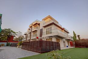 Misty Blues Villas & Resort