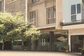 Dancenter KR Hotel
