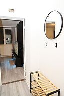 Kingston Duplex Apt Balcony, Parking & Wi-fi