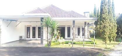 Hotel O Bungalow Homestay