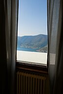 Baita Cao Como Lake
