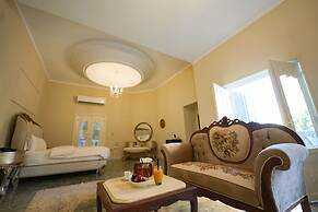 The H Zamalek Suites