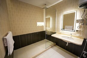 The H Zamalek Suites