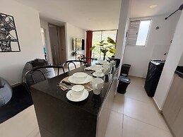 Mountain View, Pool & Gym (2506)