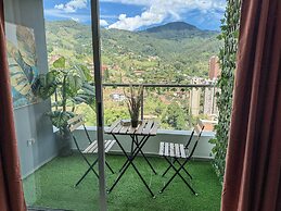 Mountain View, Pool & Gym (2506)