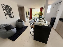 Mountain View, Pool & Gym (2506)