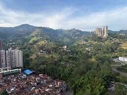 Mountain View, Pool & Gym (2506)