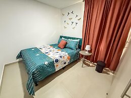 Mountain View, Pool & Gym (2506)