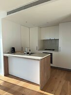 Luxury Apartments w Rooftop Pool CBD