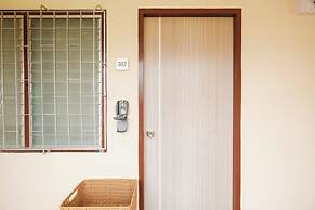 Thong Poon Apartment Chiang Mai