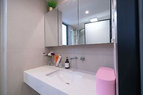 Zhome-Near Nanjing Road