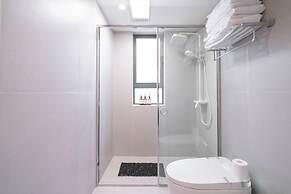 Zhome-Near Nanjing Road