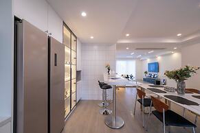 Zhome-Near Nanjing Road