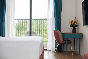 Skywave Apartment Firework Delight