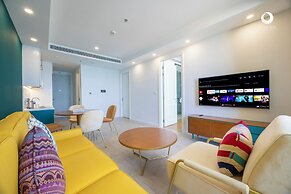Skywave Apartment Firework Delight
