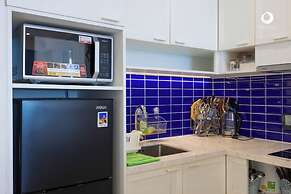 Skywave Apartment Firework Delight