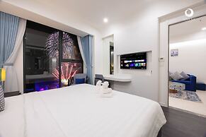Skywave Apartment Firework Delight
