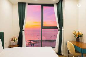 Skywave Apartment Firework Delight