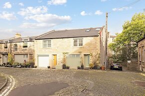 Cozy Maisonette near Edinburgh Castle