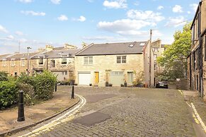 Cozy Maisonette near Edinburgh Castle