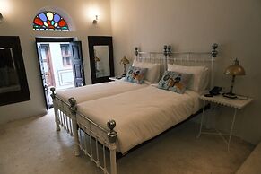 Vivaana  Museum Hotel